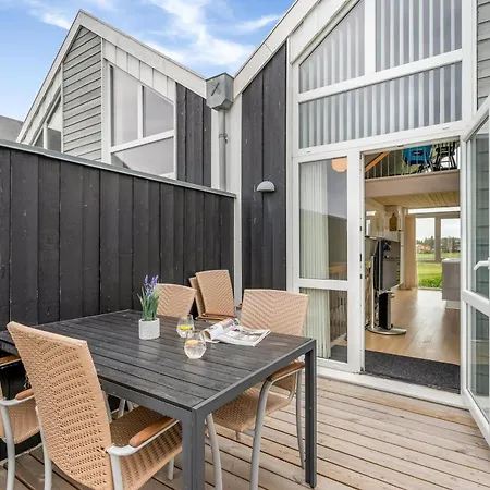 Holiday home Laksen 42 *